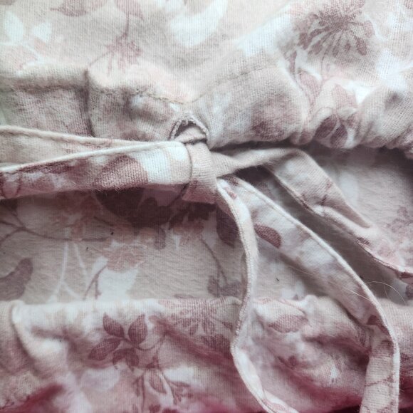 Tahari Queen Flannel Sheet Set - Picture 2 of 3